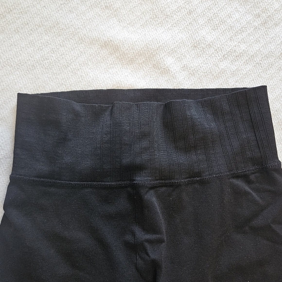 ATHLETA Black White Gray‎ Intarsia Knit Seamless Active Gym Leggings Size Medium - Picture 6 of 10